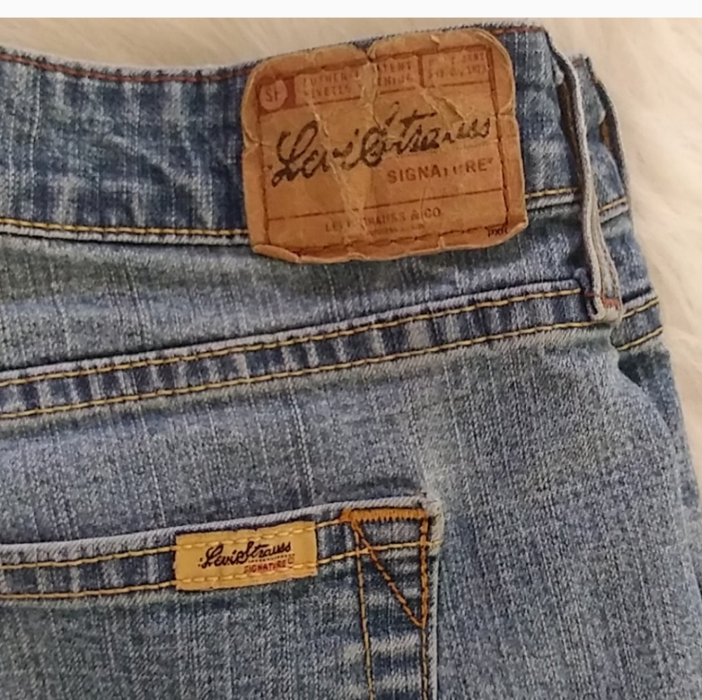 Levis Strauss Signature Five Pocket Denim Jeans